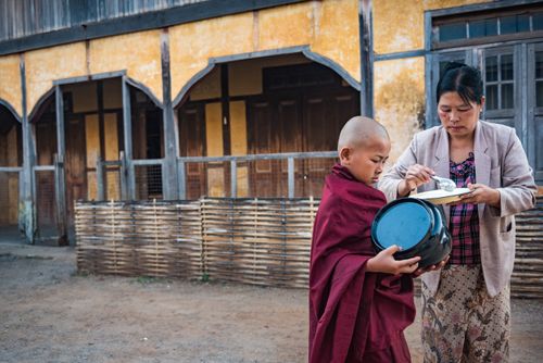 Documentary Travel Photography by UK London Documentary Travel Photographer Myanmar Burma Pindaya 2