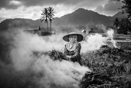 Documentary Travel Portrait Photography by UK London Documentary Portrait Photographer Indonesia Bukittinggi 3