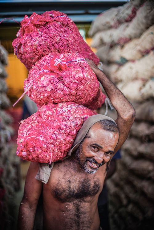 Documentary Travel Portrait Photography by UK London Documentary Portrait Photographer Sri Lanka Dambulla 2