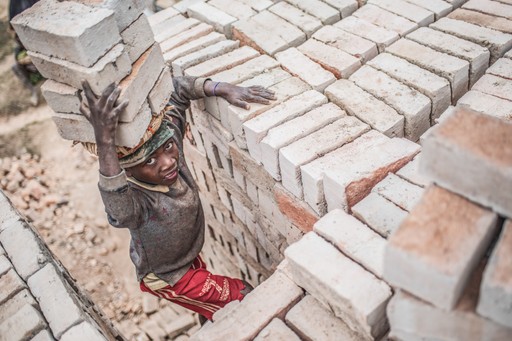 Madagascar Wildlife Photography Holiday Brick workers near Ranomafana Haute Matsiatra Region Madagascar 2